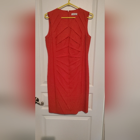 Dress - Picture 2 of 3